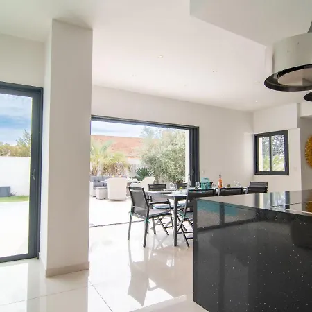 L'oustaloun By Interhome Saint Aygulf