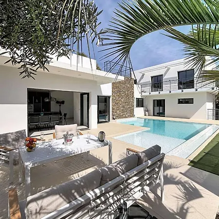 L'oustaloun By Interhome Tatil Evi Saint Aygulf
