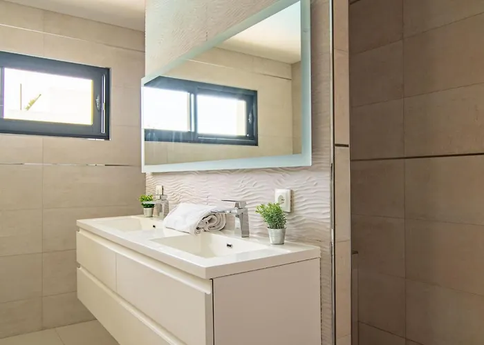 Vakantiehuis L'oustaloun By Interhome *