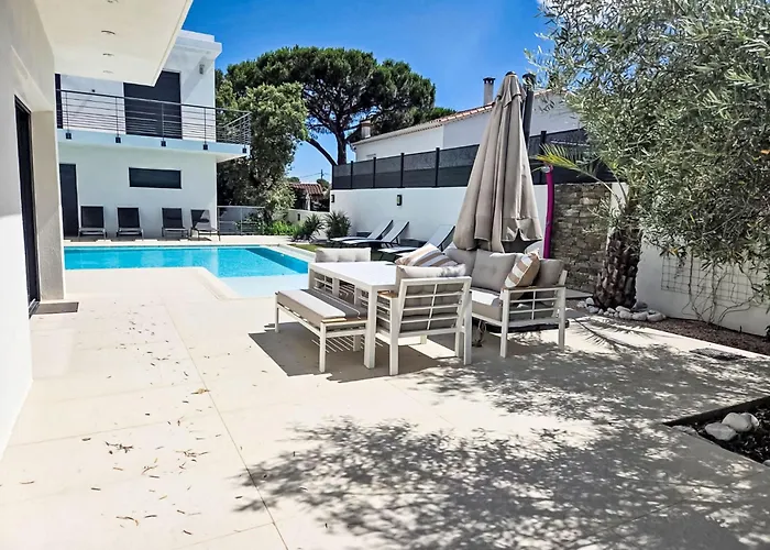 L'oustaloun By Interhome Saint Aygulf